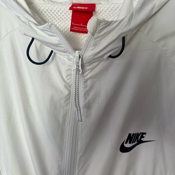 Nike Windbreaker / Light Raincoat Jacket - Picture 3 of 7
